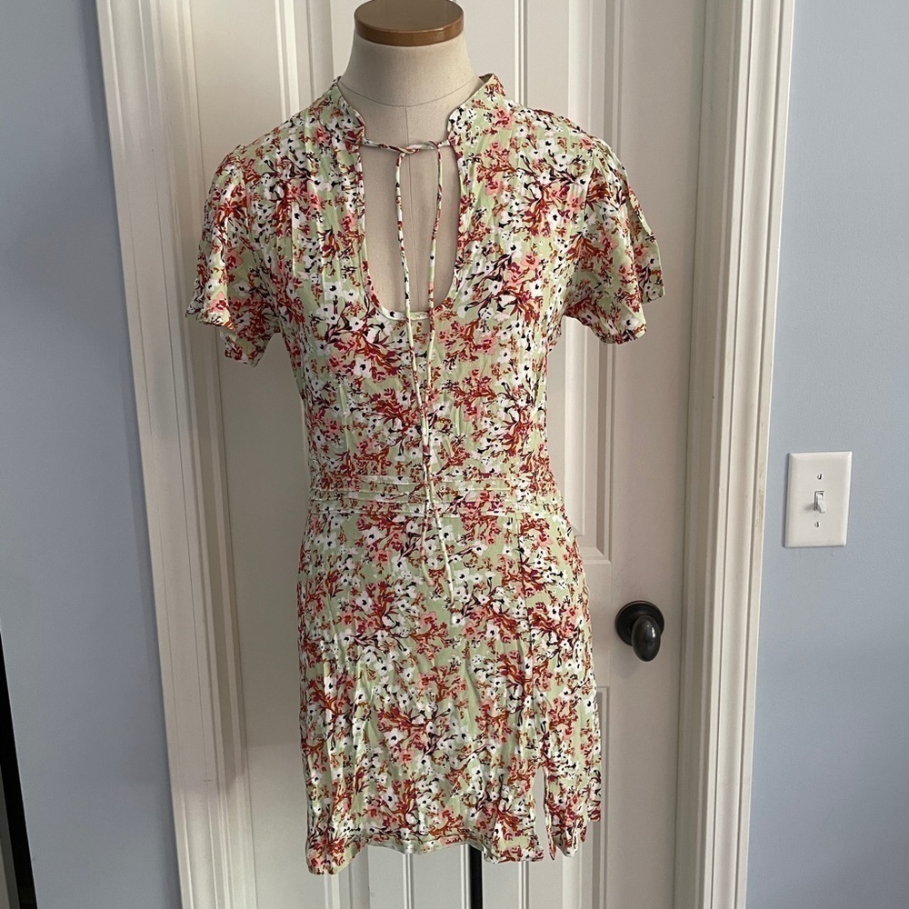 Anthropologie Rue Stiic Medium Bell Mini Dress Floral Fit & Flare Flutter Sleeve